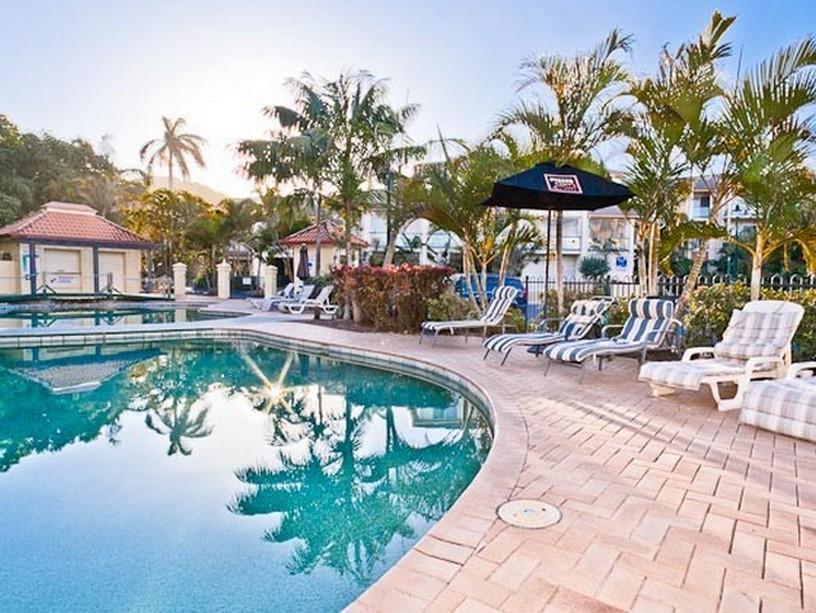 Aqualuna Beach Resort Sapphire Beach Bagian luar foto