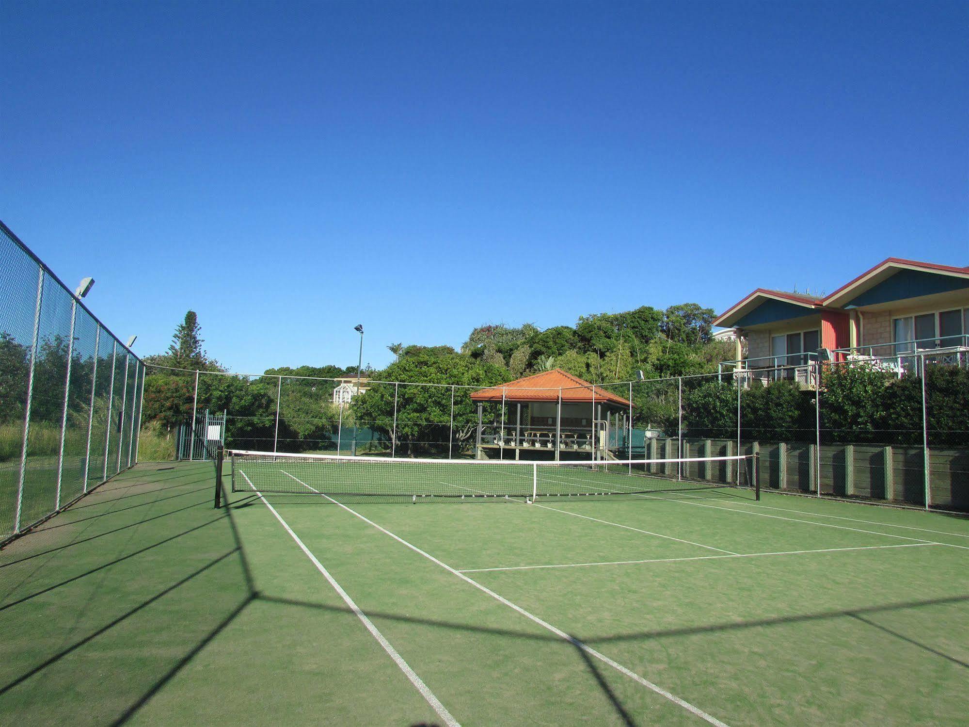 Aqualuna Beach Resort Sapphire Beach Bagian luar foto