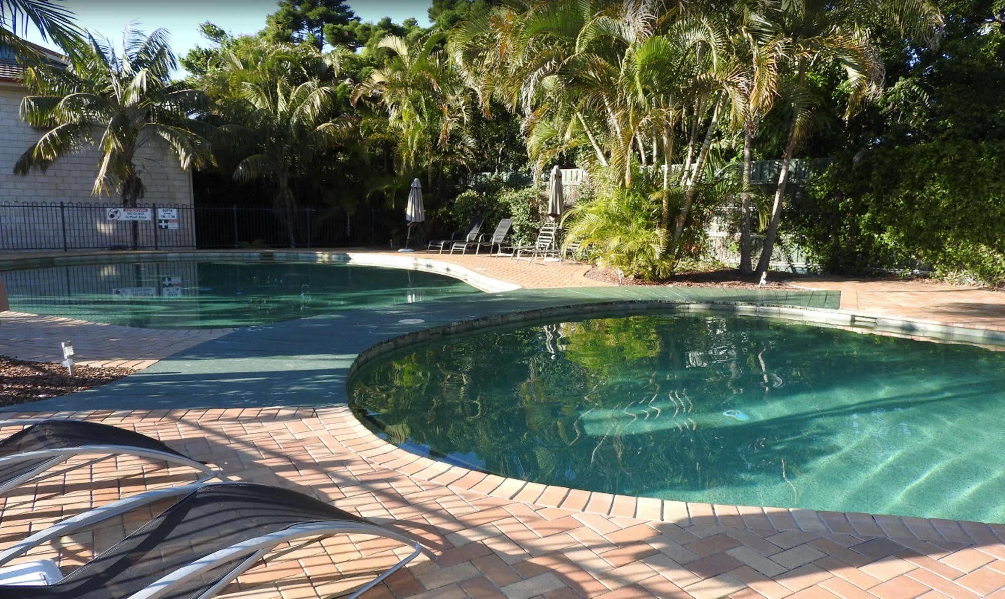 Aqualuna Beach Resort Sapphire Beach Bagian luar foto
